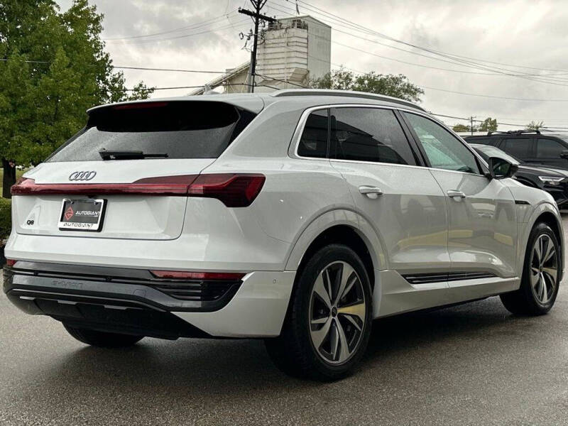 2024 Audi Q8 e-tron quattro Premium Plus