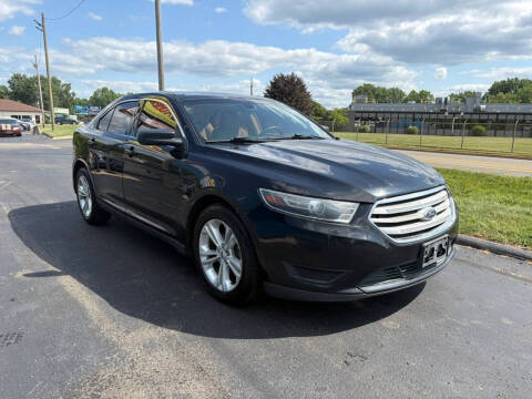 2016 Ford Taurus SE
