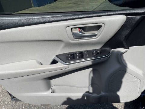 2015 Toyota Camry LE