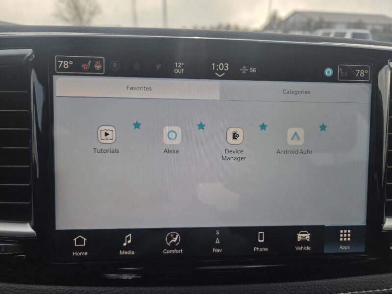 2026 Chrysler Pacifica Select
