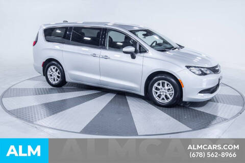 2023 Chrysler Voyager LX