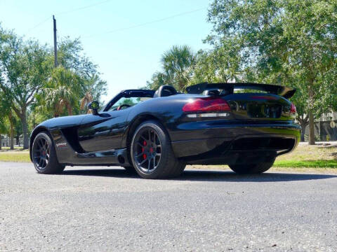 2004 Dodge Viper SRT-10