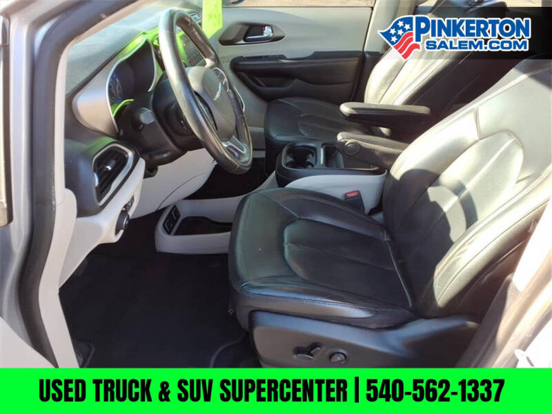 2020 Chrysler Pacifica Touring L