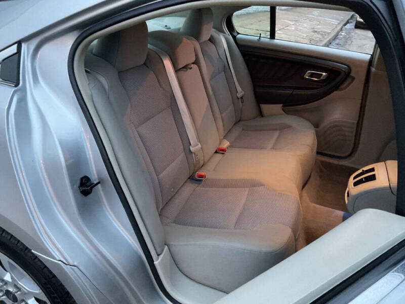 2012 Ford Taurus SEL