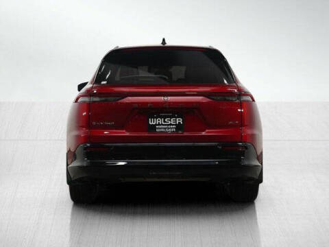 2025 Toyota Crown Signia XLE