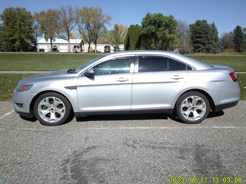 2012 Ford Taurus SEL photo 2