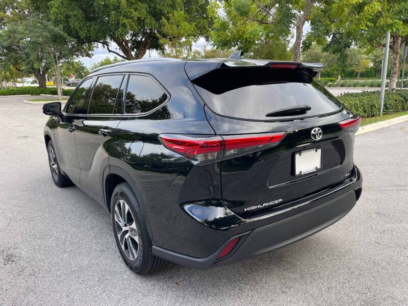 2022 Toyota Highlander XLE
