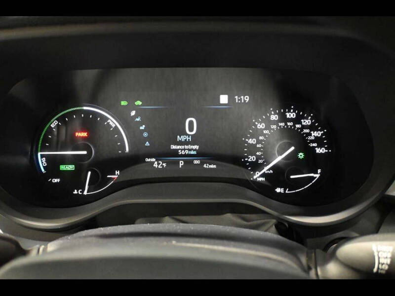 2025 Toyota Sienna LE 8-Passenger