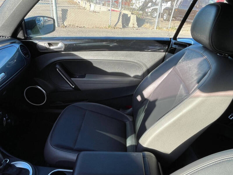 2013 Volkswagen Beetle Convertible