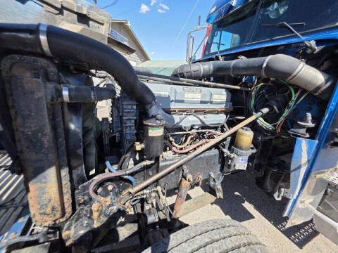 2001 Freightliner Conventional XL