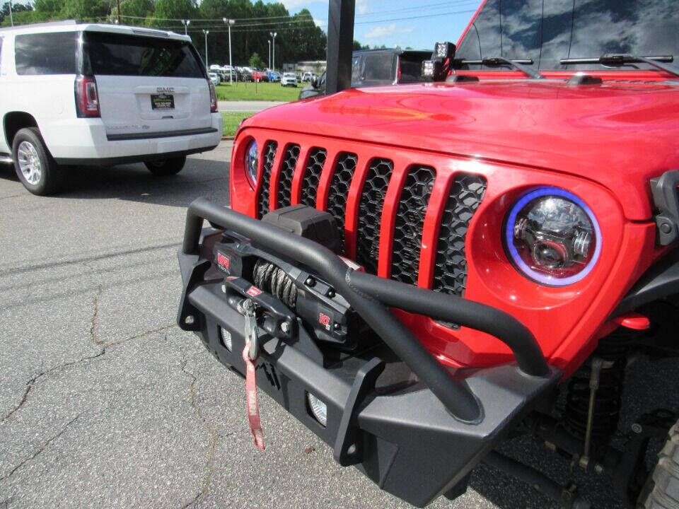 2020 Jeep Gladiator for sale at The Car Source of Lenoir in Lenoir, NC