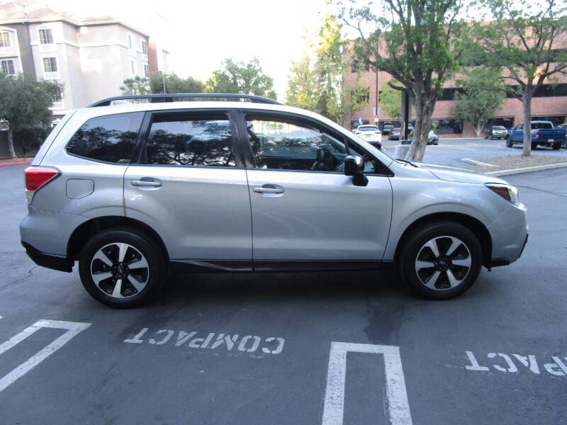 2017 Subaru Forester 2.5i