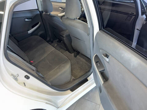 2011 Toyota Prius Two