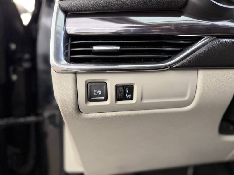 2020 Cadillac XT4 Luxury