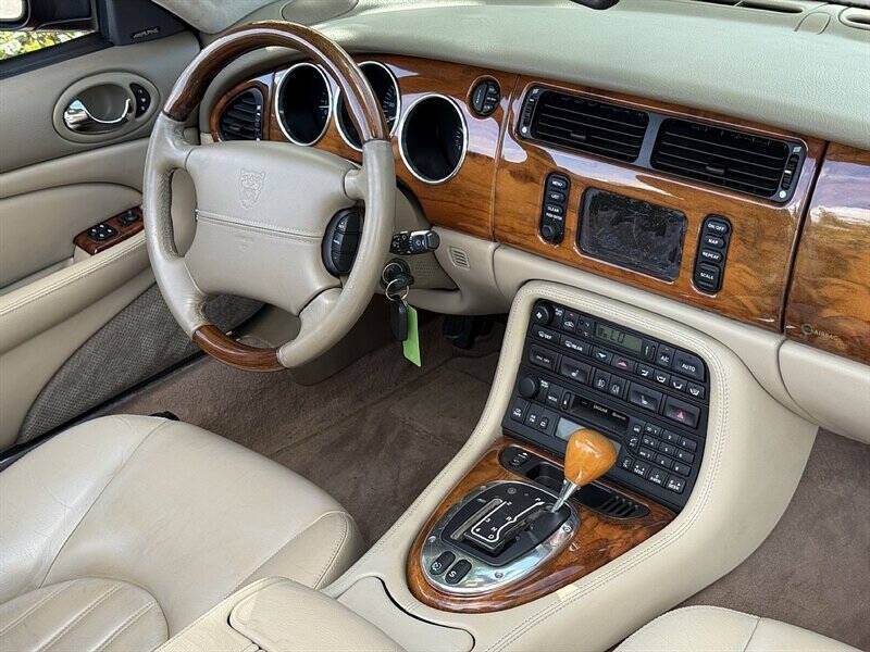 2005 Jaguar XK-Series 15