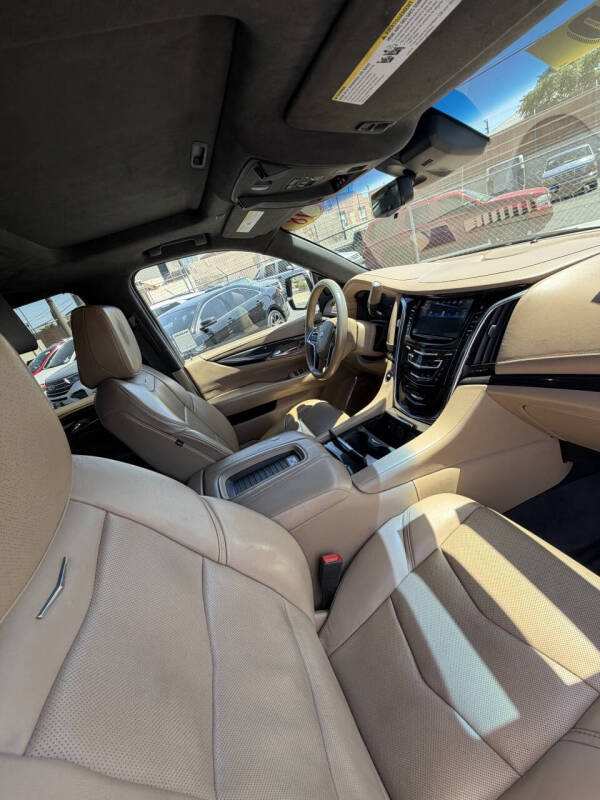 2018 Cadillac Escalade Platinum