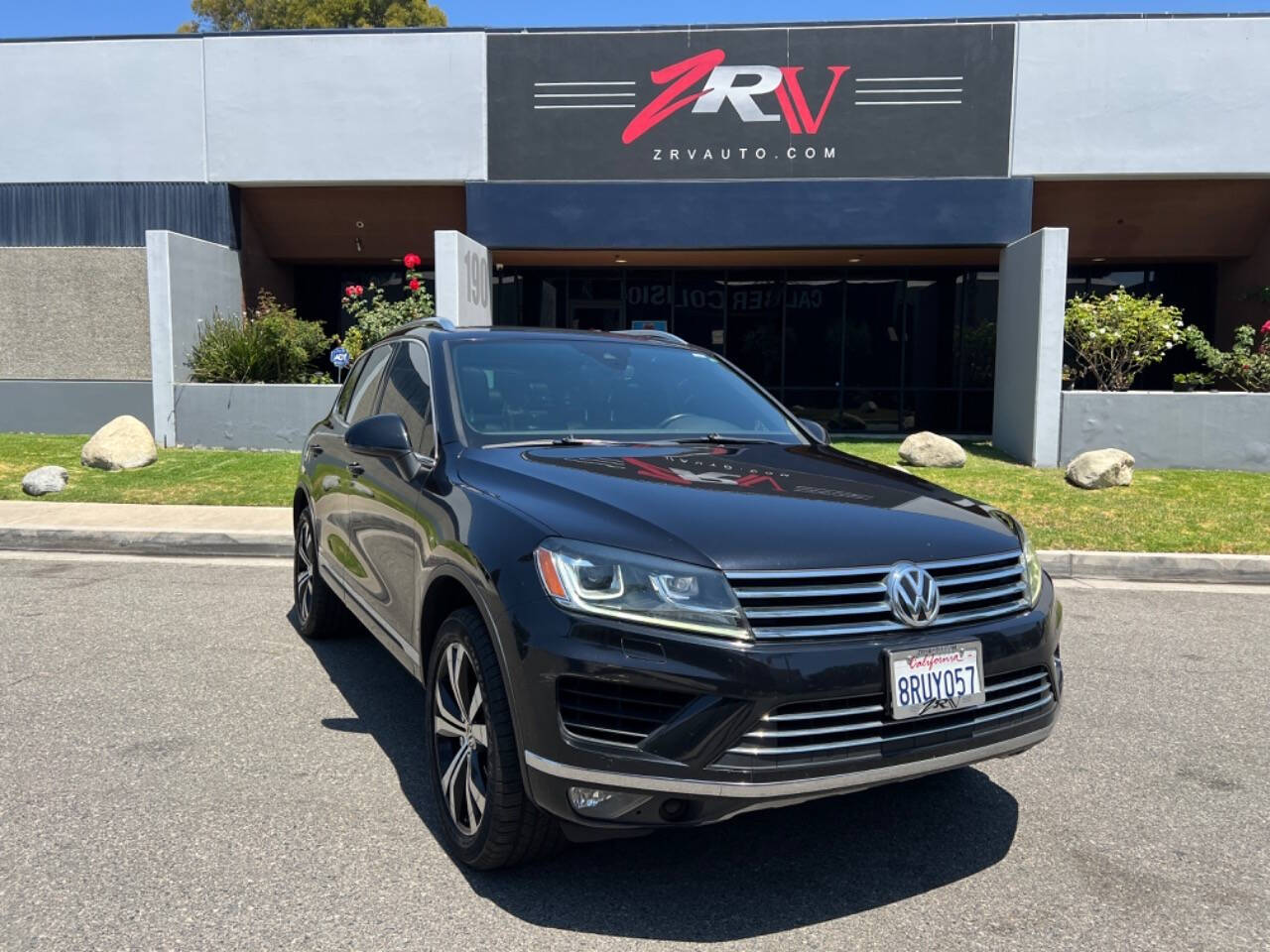 2017 Volkswagen Touareg for sale at ZRV AUTO INC in Brea, CA