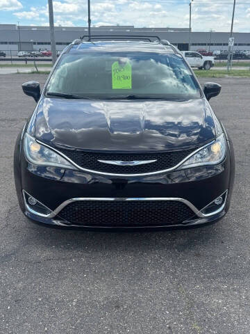2018 Chrysler Pacifica Touring L Photo