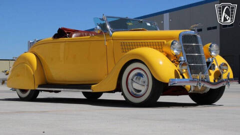 1935 Ford Deluxe