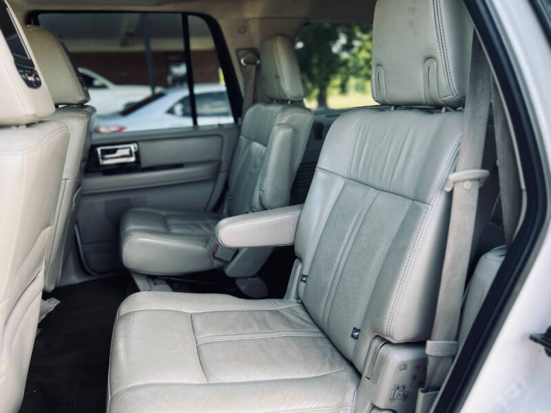 2016 Lincoln Navigator Select