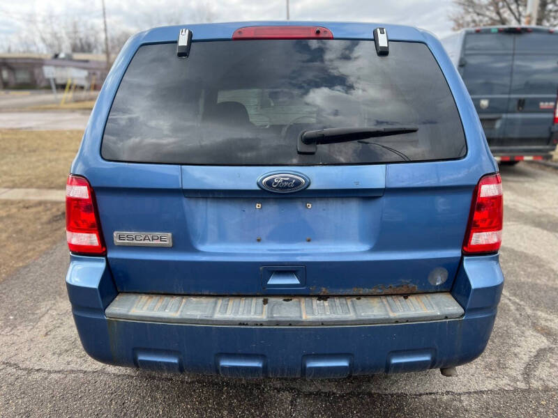 2010 Ford Escape XLS