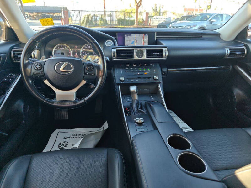 2016 Lexus IS 200t