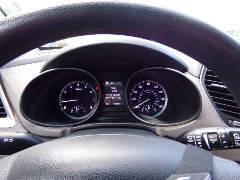2017 Hyundai Santa Fe SE