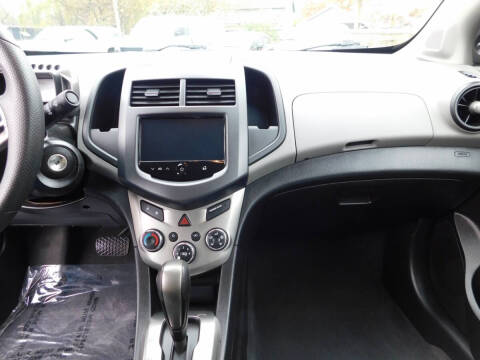 2013 Chevrolet Sonic LS Auto