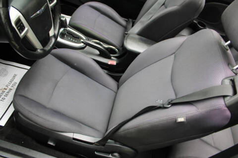 2013 Chrysler 200 Touring