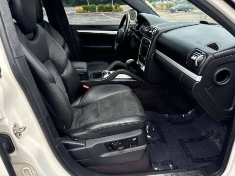 2010 Porsche Cayenne GTS