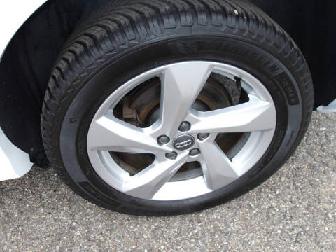 2019 Audi Q3 quattro Premium 45 TFSI