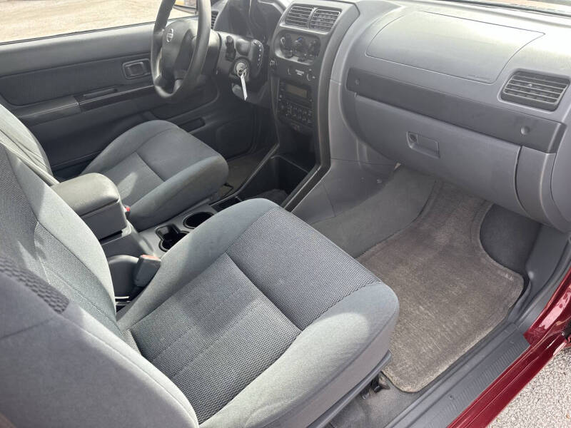 2004 Nissan Frontier XE