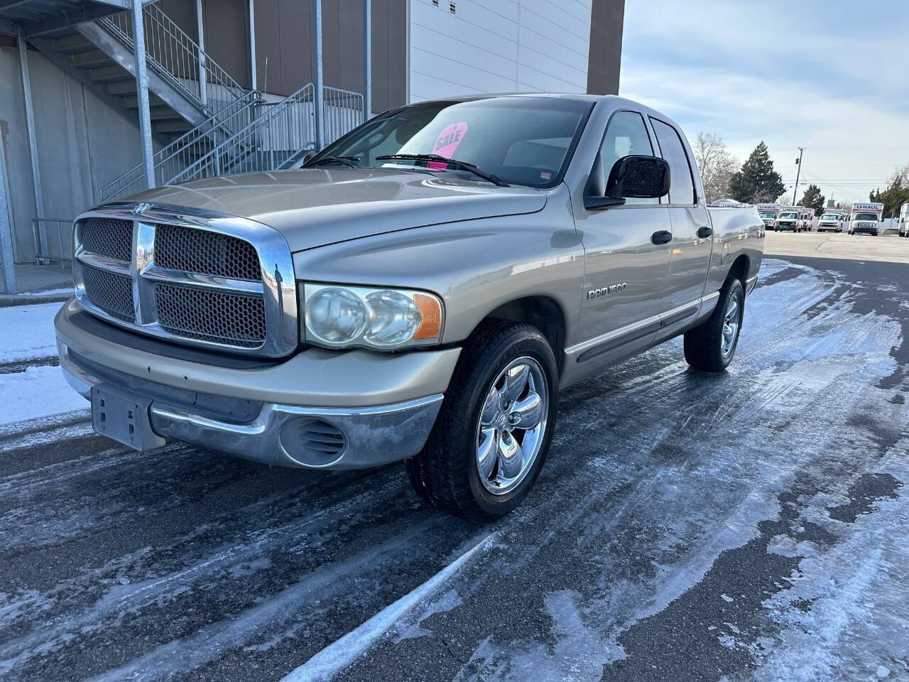 Tan 2002 Dodge Ram 1500 SLT 4dr Quad Cab SLT 2WD LB 1
