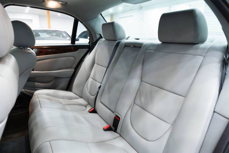 2005 Jaguar XJ-Series XJ8