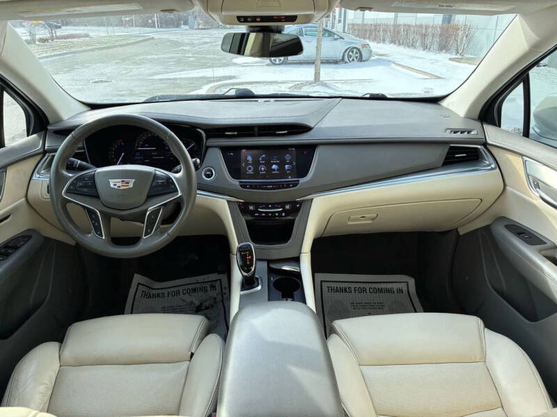 2017 Cadillac XT5 Luxury