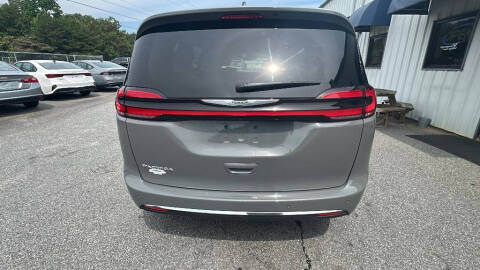 2023 Chrysler Pacifica Touring L