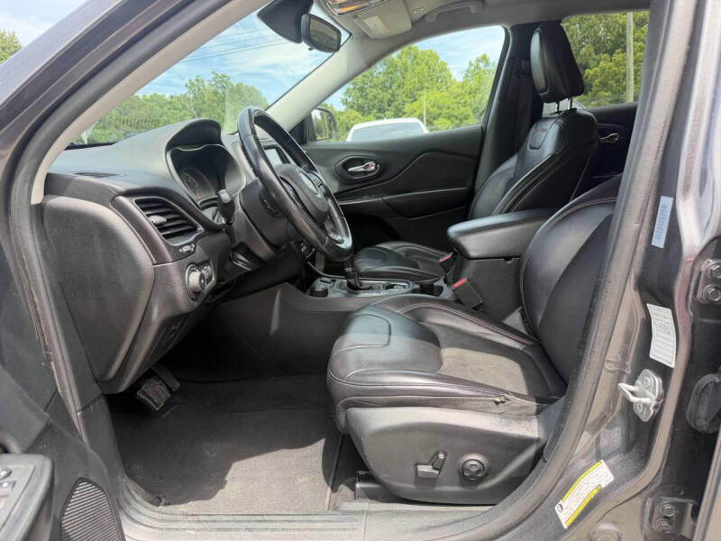 2019 Jeep Cherokee Trailhawk