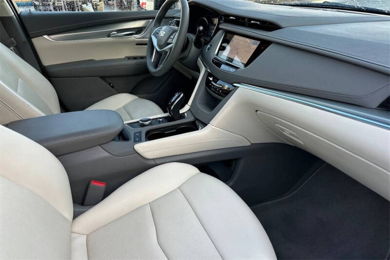 2025 Cadillac XT5 Premium Luxury