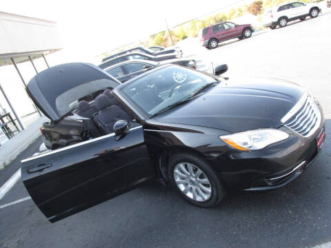 2013 Chrysler 200 Touring