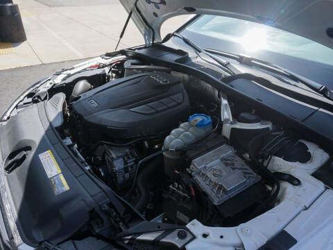 2017 Audi A4 2.0T quattro Premium Plus