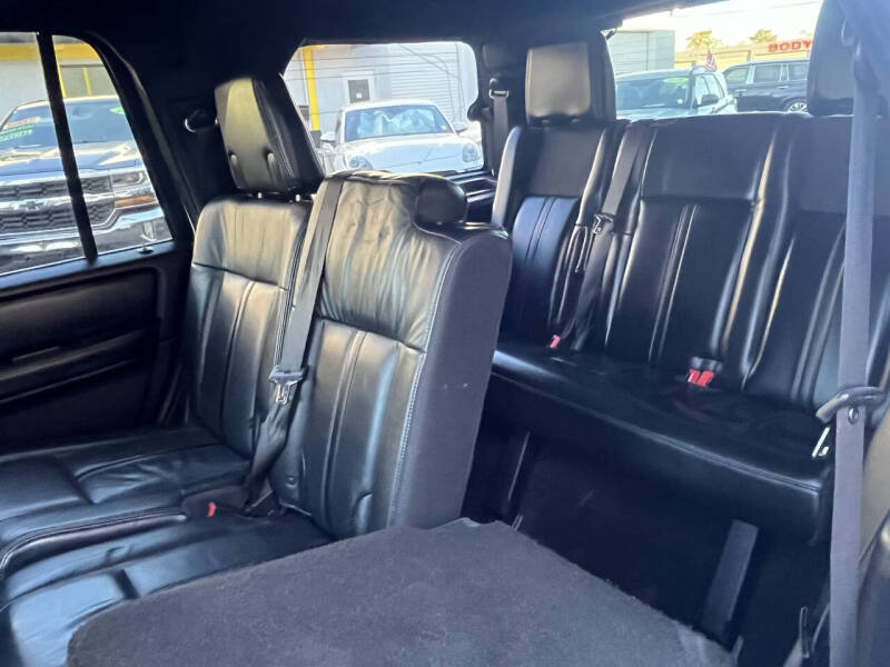 2016 Lincoln Navigator Select