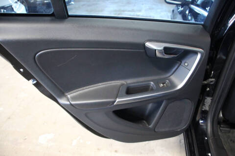 2013 Volvo S60 T6 R-Design Platinum