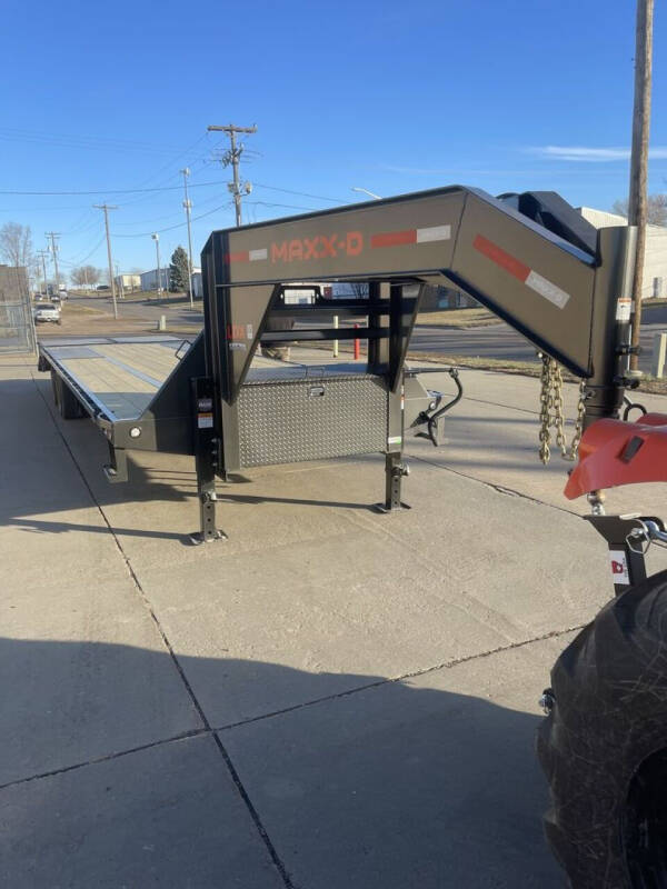 2024 MAXX-D 36'X102" Tandem Dual Hyd.