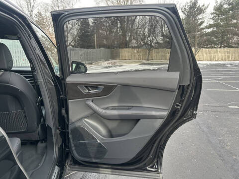 2025 Audi Q7 quattro Premium Plus 55 TFSI