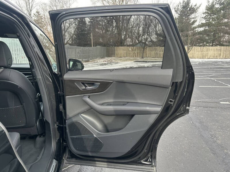 2025 Audi Q7 quattro Premium Plus 55 TFSI