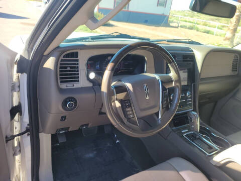 2016 Lincoln Navigator Select