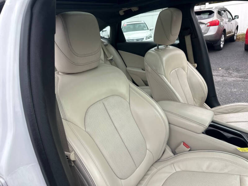 2015 Chrysler 200 C