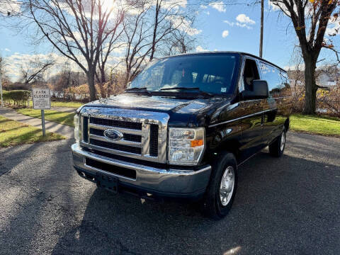 2011 Ford E-Series E-350 SD XLT