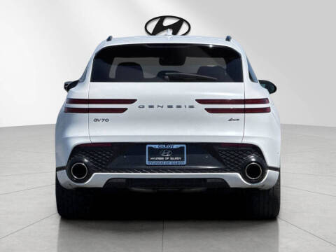 2023 Genesis GV70 2.5T Standard
