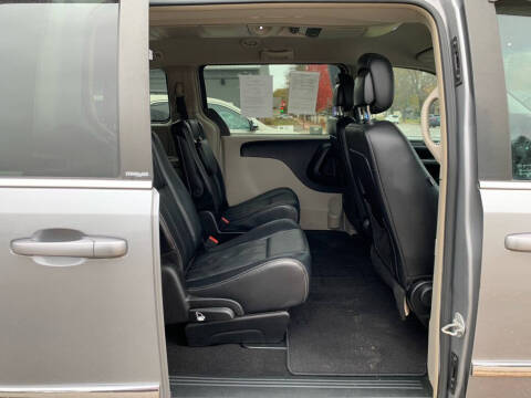 2013 Chrysler Town and Country Touring